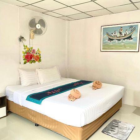 JJ Guesthouse Karon Extérieur photo