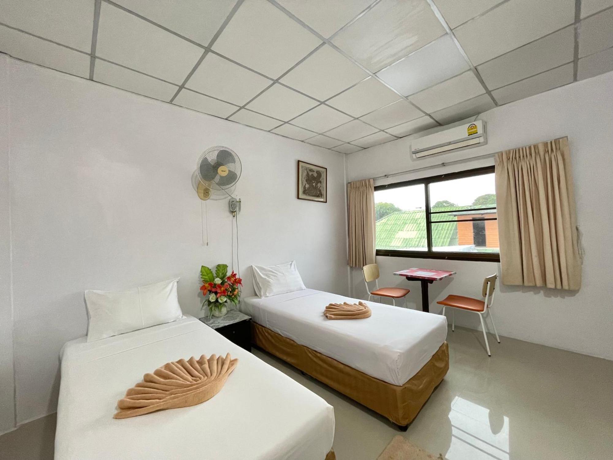 JJ Guesthouse Karon Extérieur photo